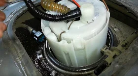 Замена топливного фильтра Киа Рио 3