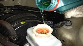 Замена тормозной жидкости Хендай Санта Фе