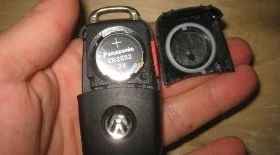 Замена батарейки в ключе Фольксваген Тигуан