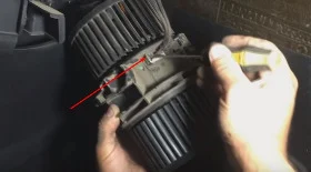 Замена вентилятора печки Рено Флюенс