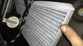 Замена салонного фильтра на Renault Megane 3