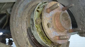 Замена колодок ручника и тросов Лачетти