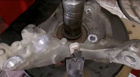 Замена подшипника передней ступицы Опель Антара