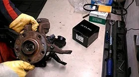 Замена поворотного кулака Ауди А3