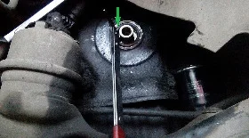 Замена шкива и сальника коленвала Toyota Camry 40