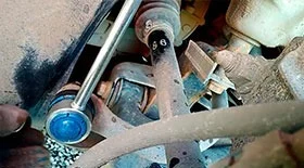 Замена стойки стабилизатора Volkswagen Jetta 6