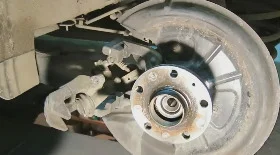 Замена заднего ступичного подшипника Volkswagen Golf Plus