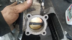 Чистка дроссельной заслонки на Mitsubishi Outlander 3