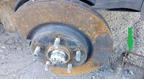 Замена передних тормозных дисков Nissan X Trail T32