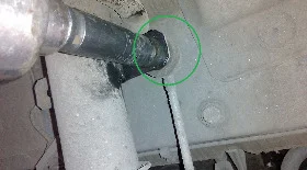 Замена передних стоек стабилизатора Опель Виваро