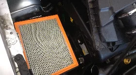 Замена воздушного фильтра двигателя Zafira B 1.9 дизель