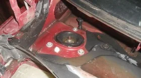 Замена опоры стойки на Рено Сценик 2