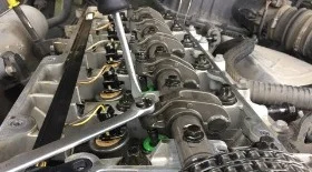 Регулировка привода насос-форсунок на 1.9 л TDI BKC