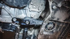 Замена опоры двигателя Skoda Octavia II 1,6л