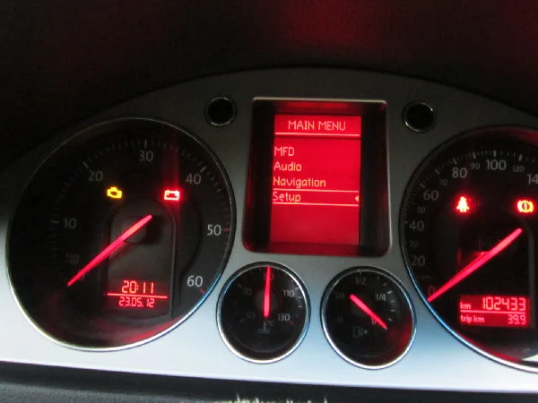 Корректировка даты и времени Passat B6