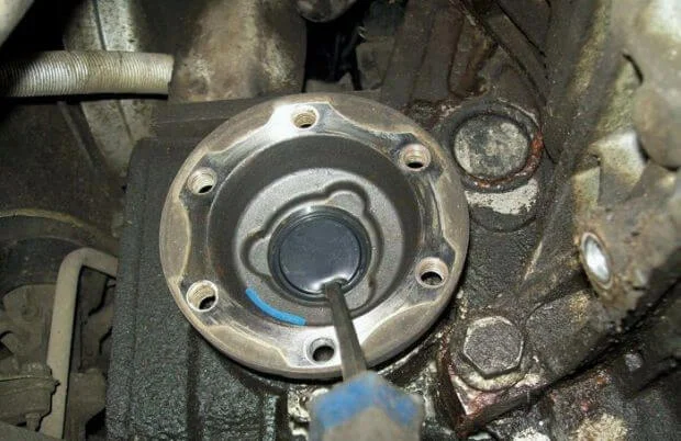 Заглушка фланца сальника правого привода АКПП Гольф 2