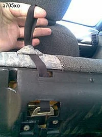 Как разложить задние сидение ВАЗ 2112?