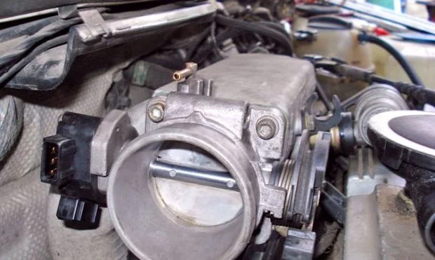 Дроссельная заслонка Пассат Б3