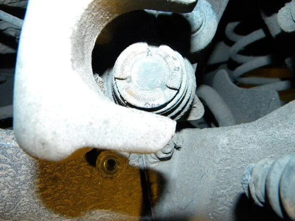 поршень тормозных колодок