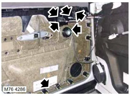 Снятие обшивки передней двери Рендж Ровер 3