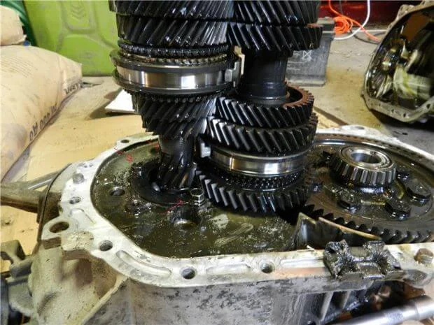 снятие первичного вала коробки передач Space Wagon