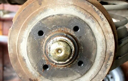 защитный колпачек ступицы Шевроле Авео