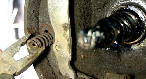 прижимная пружина