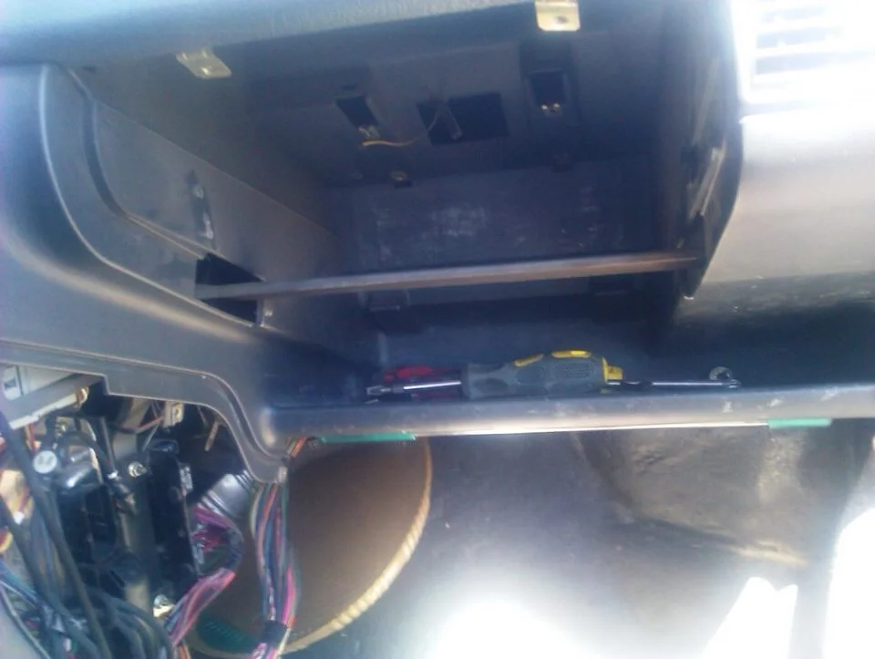 демонтаж бардачка демонтаж бардачка ВАЗ 2114