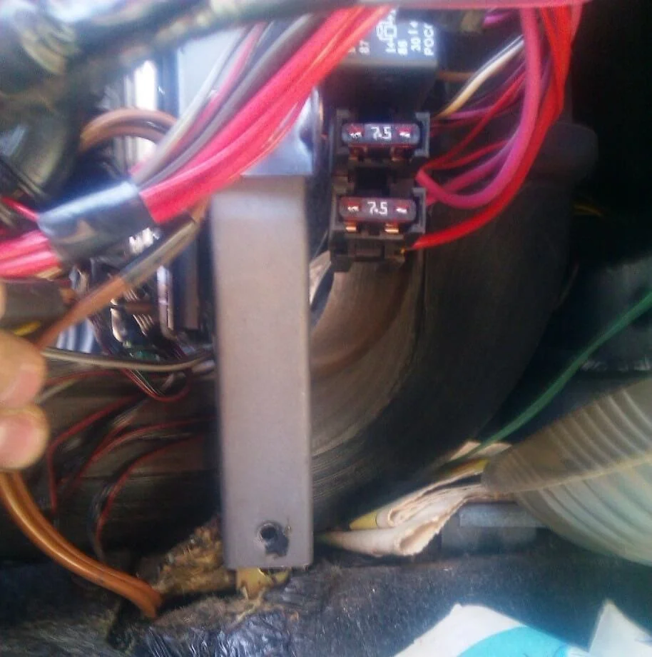 крепление к полу крепление к полу