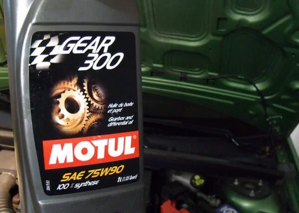 масло в коробку робот