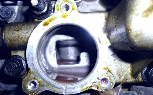 снятие/установка термостата Авео снятие и установка термостата Авео