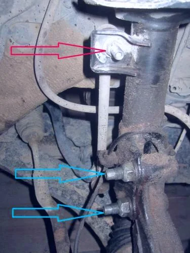 Замена передней стойки амортизатора Nissan Presage U30