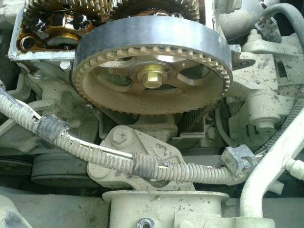 Замена ремня ГРМ Джили МК