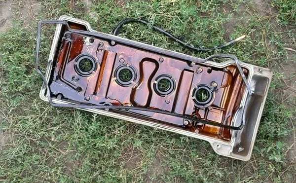 клапанная крышка двигателя Джили МК