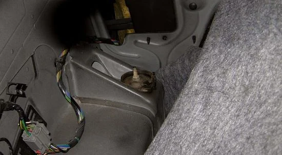 замена заднего амортизатора ФФ1