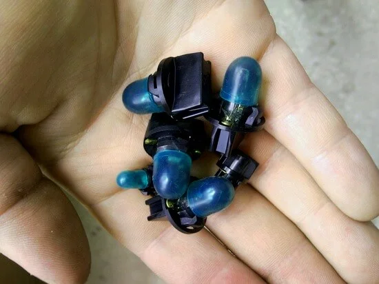 Замена лампочек подсветки панели приборов Хюндай Элантра