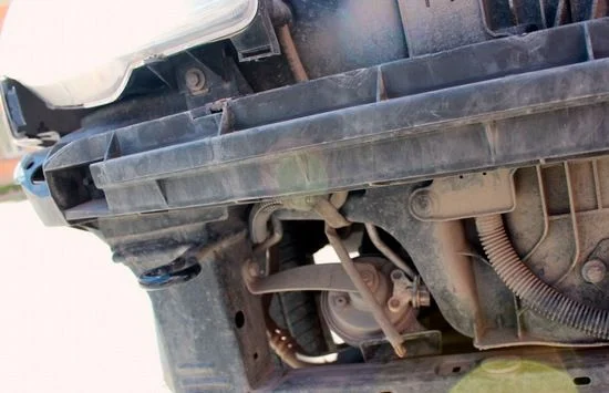 место нахождения звукового сигнала Пежо 206 где стоит клаксон Peugeot 206