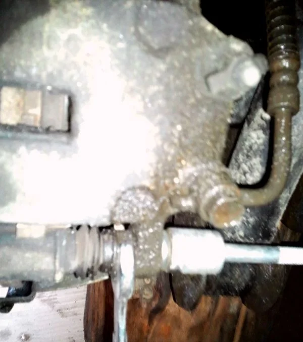 нижняя направляющая суппорта задних тормозных колодок Корандо