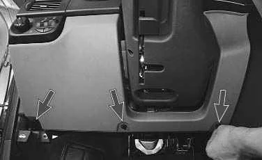 Где находятся предохранители на Приоре?