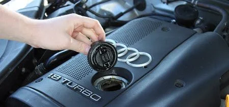 замена масла в двигателе Ауди А4