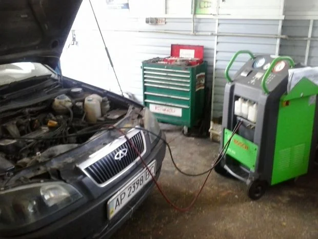 дозаправка фреона в Чери Амулет на СТО