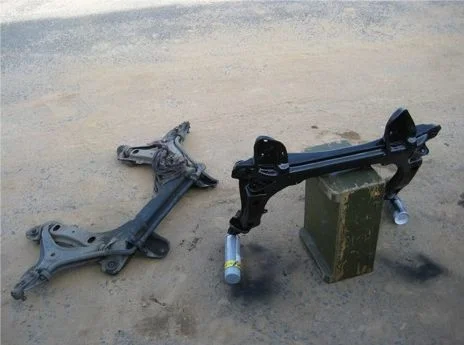 старый и новый подрамник Ауди 80