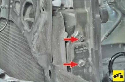 Болты левого верхнего крепления радиатора Шкода Октавия