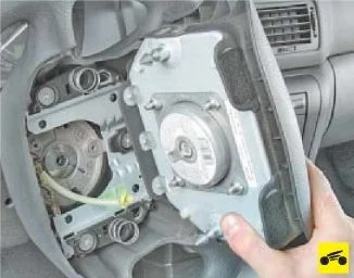 Снятие подушки безопасности на Шкоде Октавия