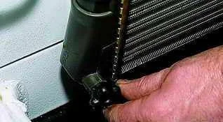 Замена тосола Нива