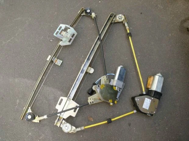 Стеклоподъемники Шевроле Нива