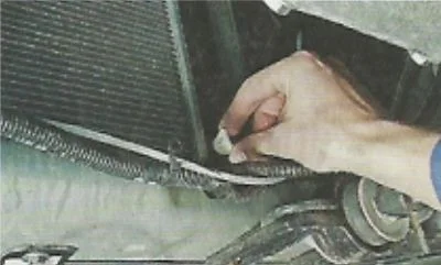 Замена охлаждающей жидкости на Ладе Гранта