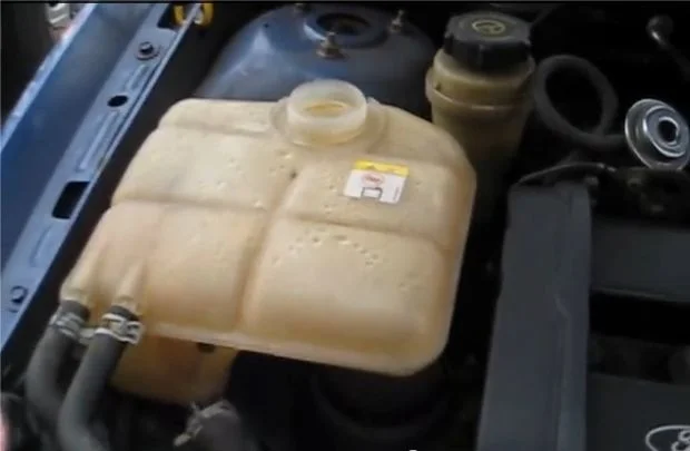 Расширительный бачок ОЖ Форд Фокус