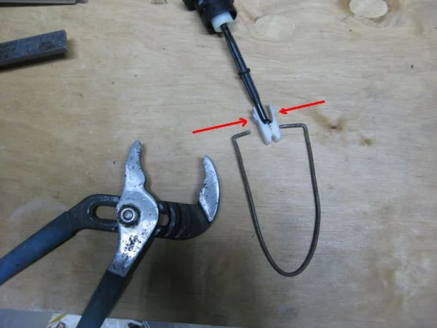 Замена главного цилиндра сцепления на Volkswagen Caddy