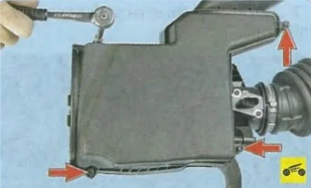 Замена воздушного фильтра Форд Фокус 3